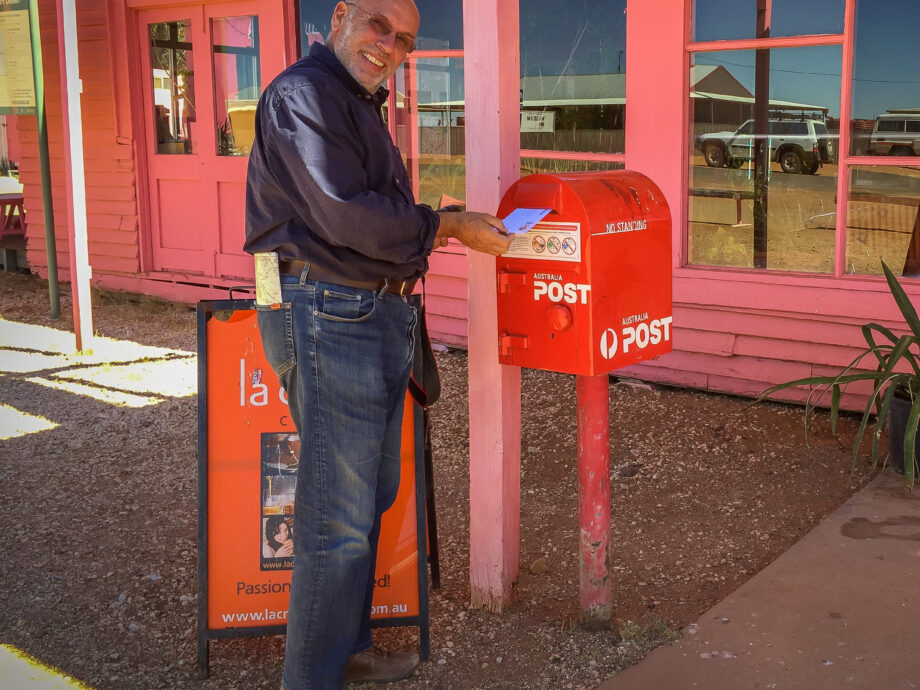 Posting [Pink roadhouse]