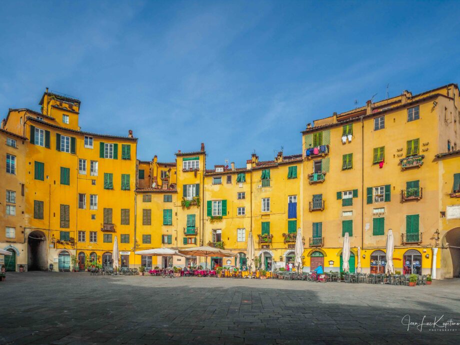 Piazza dell'Anfiteatro [Lucca, Italie]