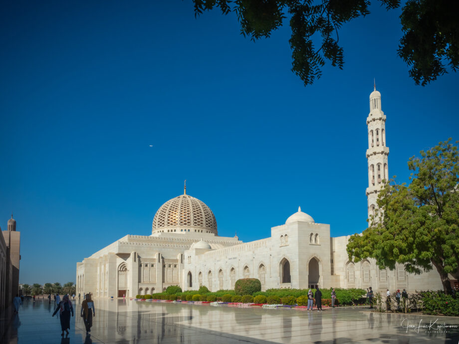 Sultan Qaboos Grand Mosque