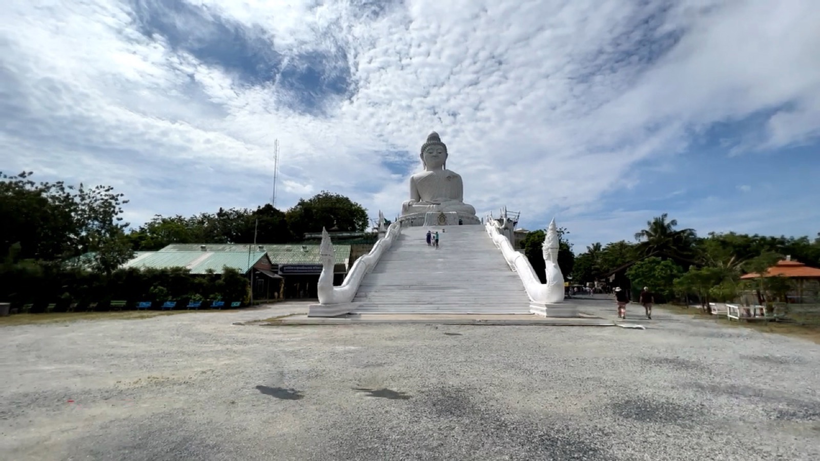 L'esplanade du Big Buddha
