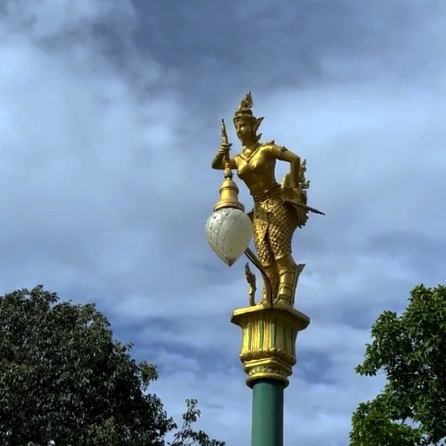 Le lampadaire à la Kinnaree